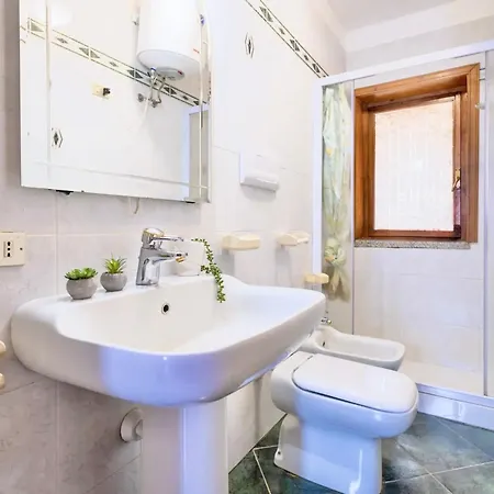 דירה 6 Beds In Marinella With Private Equipped Veranda *